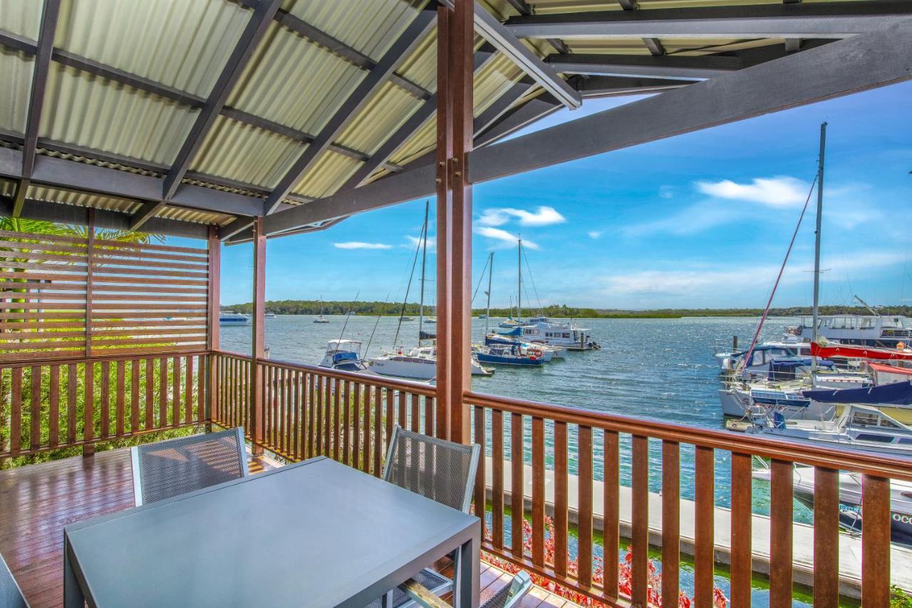 Tin Can Bay Marina Villas Exterior photo