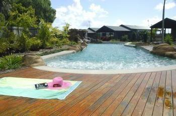 Tin Can Bay Marina Villas Exterior photo